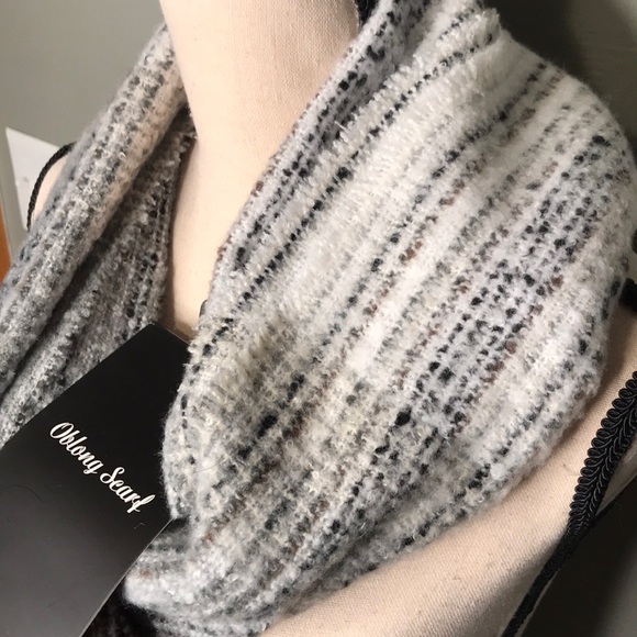 Pleasingly soft scarf — 3/$25 SALE item! - Picture 3 of 6